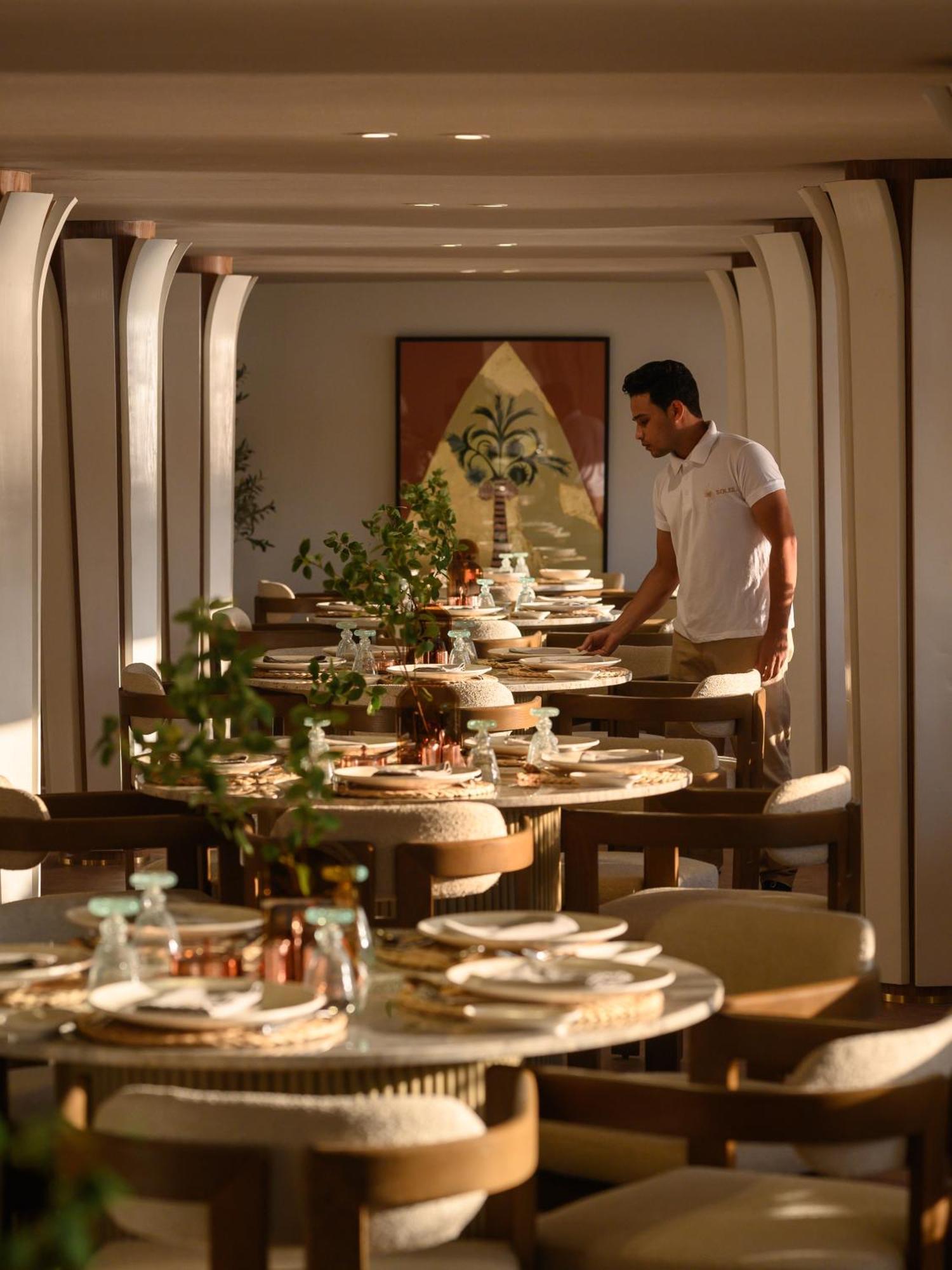 Soleil Nile Cruise - Every Monday From Luxor For 4 & 7 Nights, And Every Friday From Aswan For 3 & 7 Nights Eksteriør billede